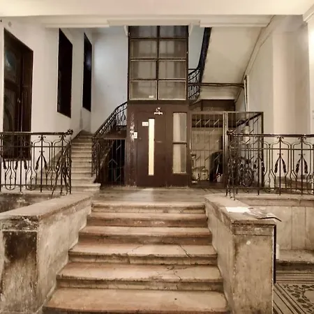 Budget By Hi5 - Mozsar Budapest